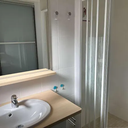 **appartement 3* Centre Royan, 200m Plage, Calme, Parking, Wifi** - Fr-1-494-103 Apartamento